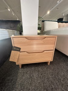 Stolik nocny SN 420 z ekspozycji Salonu Janki  