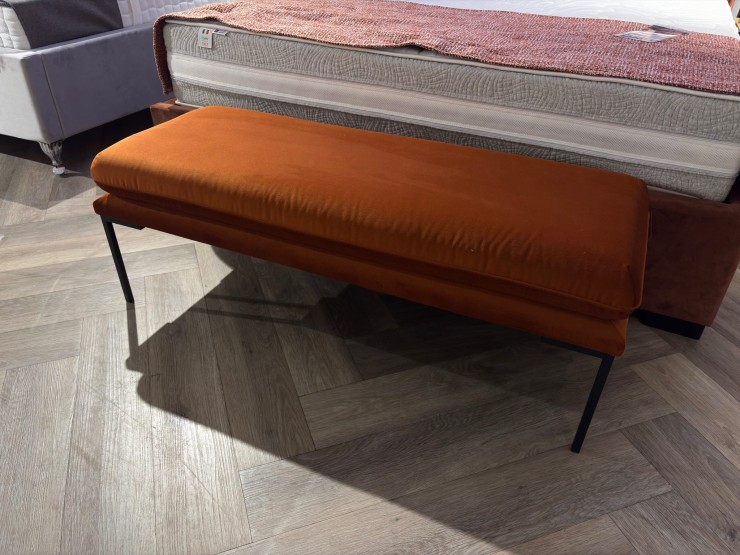 ŁAWKA H z ekspozycji Salonu Józefów