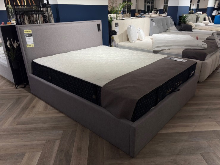 Łóżko London z pojemnikiem 160x200 z ekspozycji Salonu Józefów