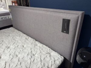 Łóżko London z pojemnikiem 160x200 z ekspozycji Salonu Józefów