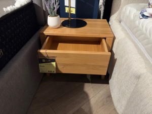 Stolik SN 230 z ekspozycji Salonu Józefów 
