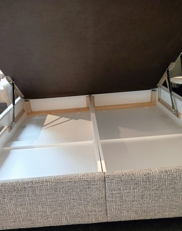 Łóżko Modo  z pojemnikiem 160x200  z ekspozycji    