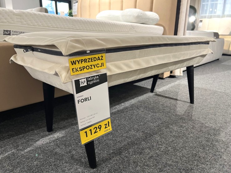 Ławka FORLI z ekspozycji Salonu Janki 