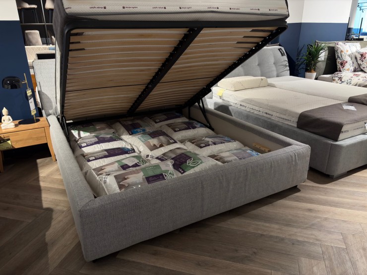 Łóżko VESTA BED 160x200 z pojemnikiem z ekspozycji Salonu Józefów