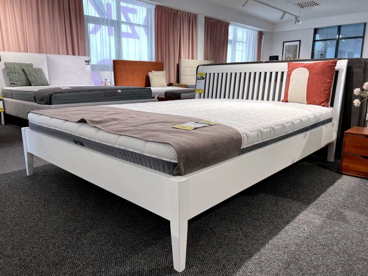 Łóżko Juniper 160x200 bez pojemnika z ekspozycji Salonu Janki