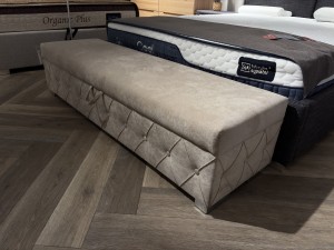 Puf ROYAL B z ekspozycji Salonu Józefów 