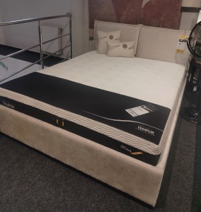 Łóżko Leo z pojemnikiem 160x200 z ekspozycji Salonu Modlińska