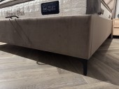 Łóżko DETROIT  z pojemnikiem 160x200 z ekspozycji Salonu Józefów 