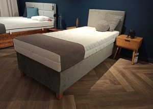 Łóżko kontynentalne DOMO 100  z pojemnikiem 90x200 z ekspozycji Salonu Józefów 