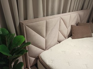 Łóżko DETROIT  z pojemnikiem 160x200 z ekspozycji Salonu Józefów