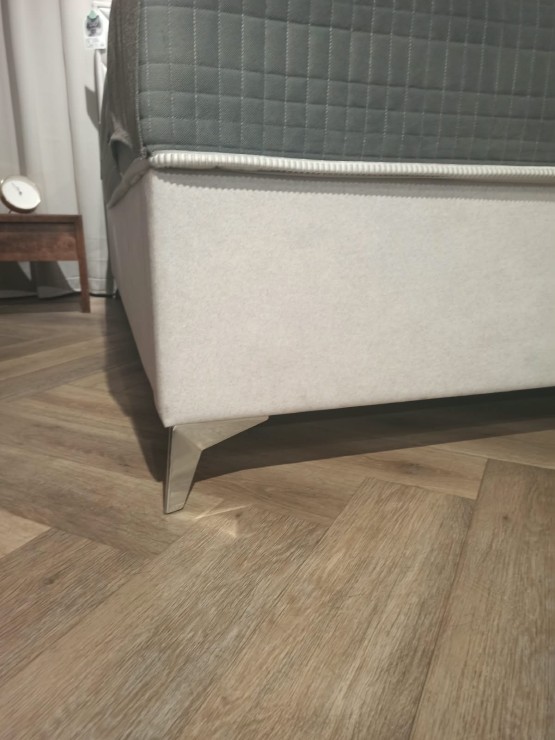 Łóżko BOSTON  z pojemnikiem 160x200 z ekspozycji Salonu Józefów 
