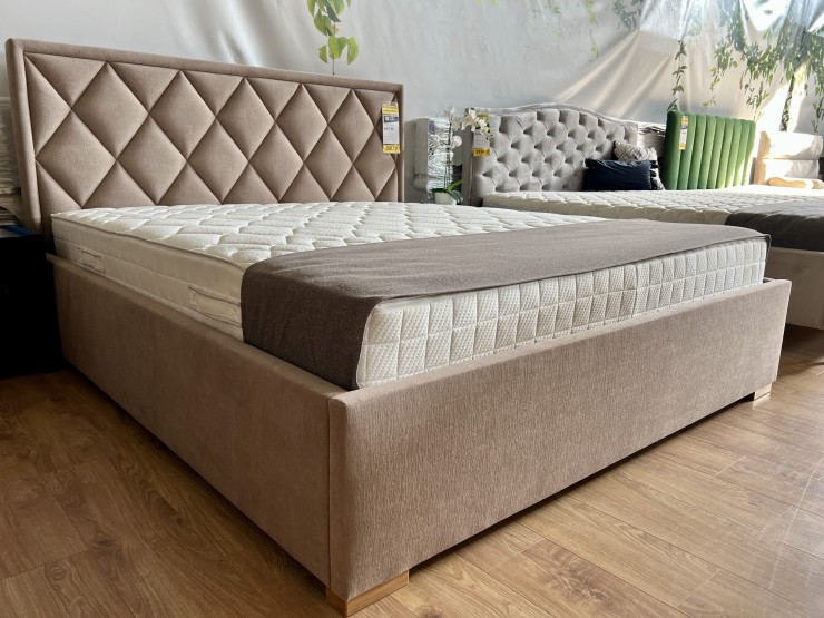 Łóżko Asti 22 180x200 bez pojemnika z ekspozycji Salonu Janki